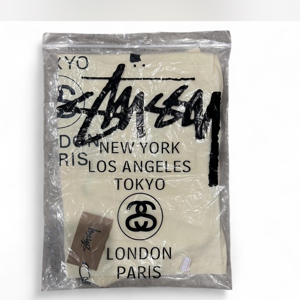 Cream and Black Stüssy t-shirt